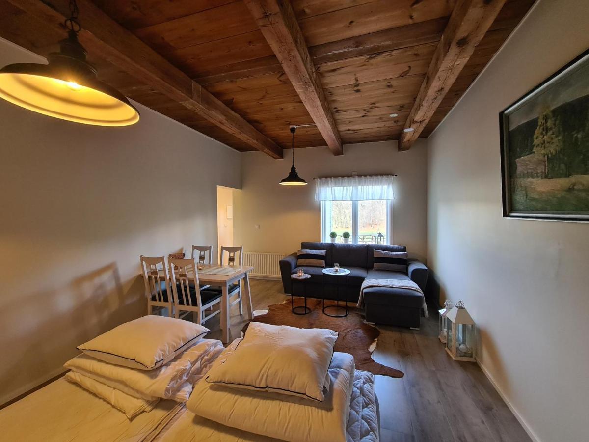 Byskolansvandrarhem Bronnestad Екстериор снимка