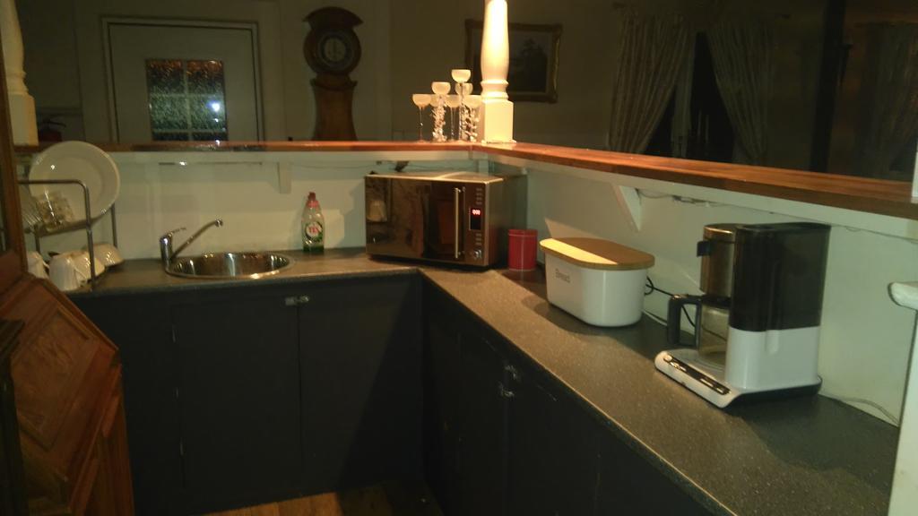 Byskolansvandrarhem Bronnestad Екстериор снимка